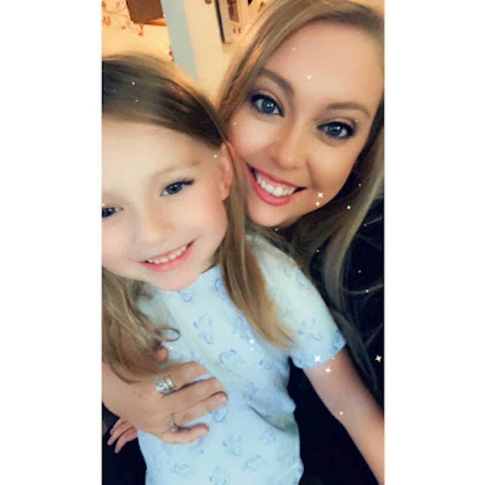 Meet your Posher, Danielle